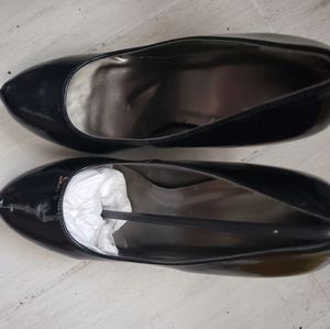 NWOT Black Platform Pump